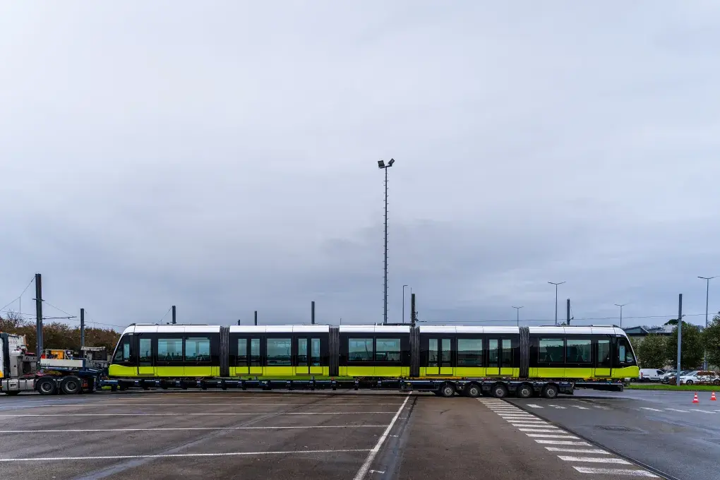 Une rame de tramway.