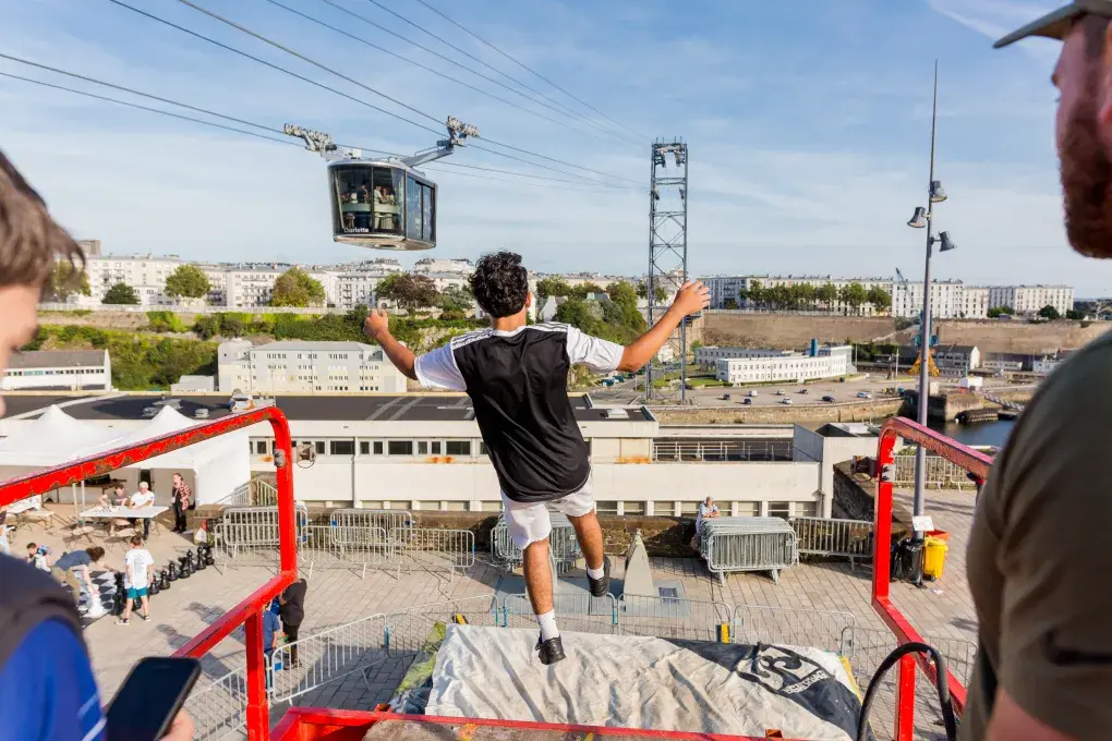 Initiation au saut, lors de la dernière édition de Brest Culture sport