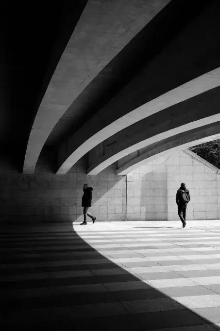 sous le pont de Brest, jeux de lignes en noir et blanc