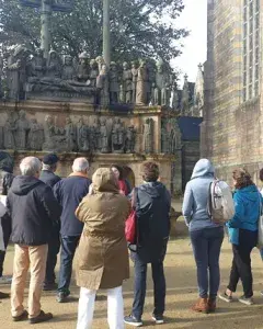 Visite guidée - 182 personnages, mille histoires